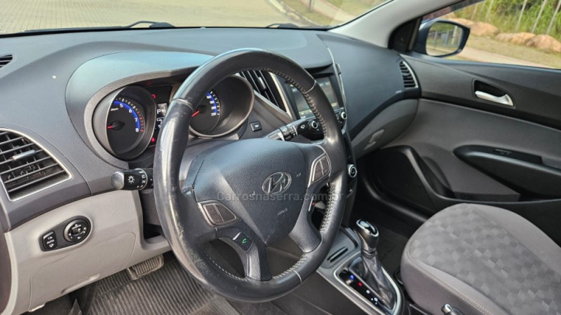 HB20S 1.6 PREMIUM 16V FLEX 4P AUTOMÁTICO - 2017 - IVOTI