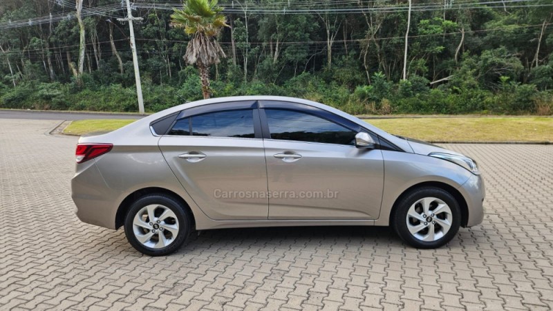 HB20S 1.6 PREMIUM 16V FLEX 4P AUTOMÁTICO - 2017 - IVOTI