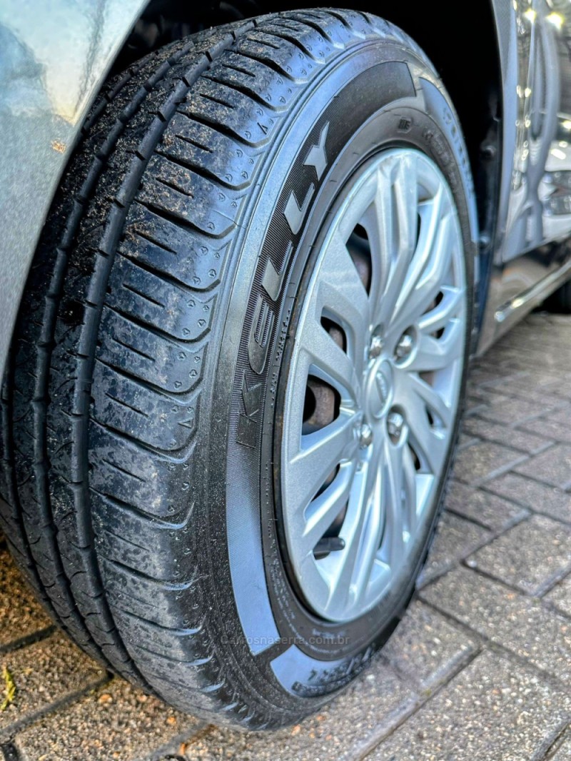 KA + 1.0 SE 12V FLEX 4P MANUAL - 2020 - TRêS COROAS
