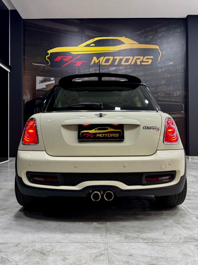 COOPER 1.6 S 16V TURBO GASOLINA 2P MANUAL - 2011 - CAXIAS DO SUL