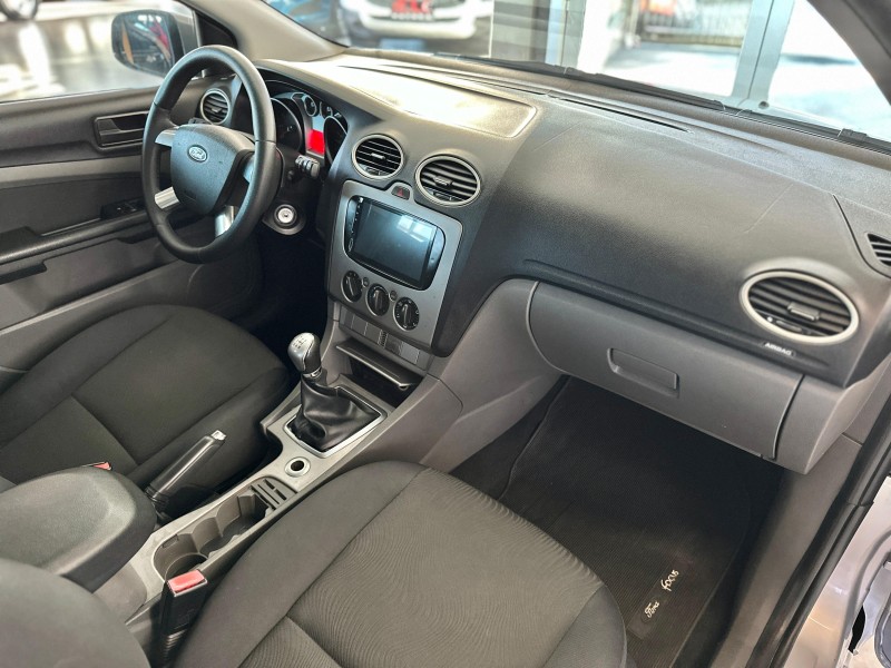 FOCUS 1.6 GLX 8V GASOLINA 4P MANUAL - 2011 - CAXIAS DO SUL