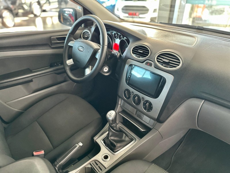 FOCUS 1.6 GLX 8V GASOLINA 4P MANUAL - 2011 - CAXIAS DO SUL