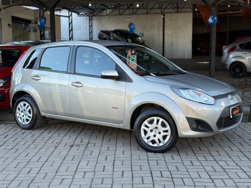FIESTA 1.0 MPI CLASS HATCH 8V FLEX 4P MANUAL - 2014 - LAGOA VERMELHA