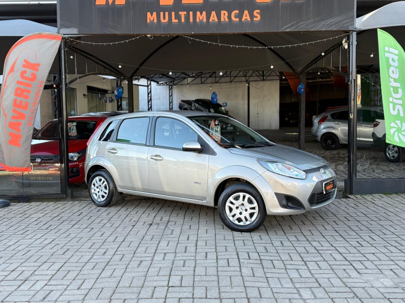 FIESTA 1.0 MPI CLASS HATCH 8V FLEX 4P MANUAL - 2014 - LAGOA VERMELHA