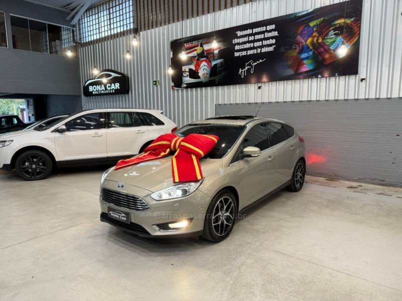 focus 2.0 titanium plus hatch 16v flex 4p auto 2017 caxias do sul