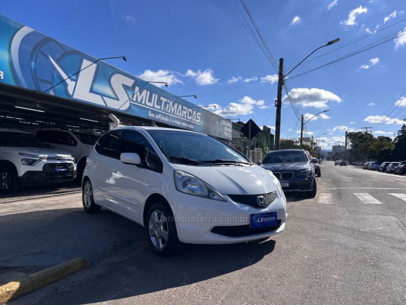 FIT 1.4 LXL 16V FLEX 4P MANUAL - 2011 - VENâNCIO AIRES