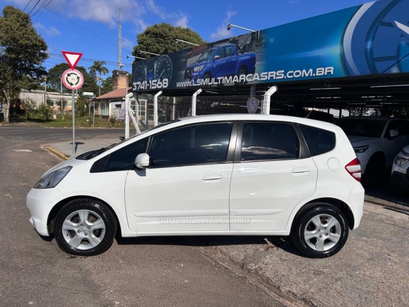 FIT 1.4 LXL 16V FLEX 4P MANUAL - 2011 - VENâNCIO AIRES