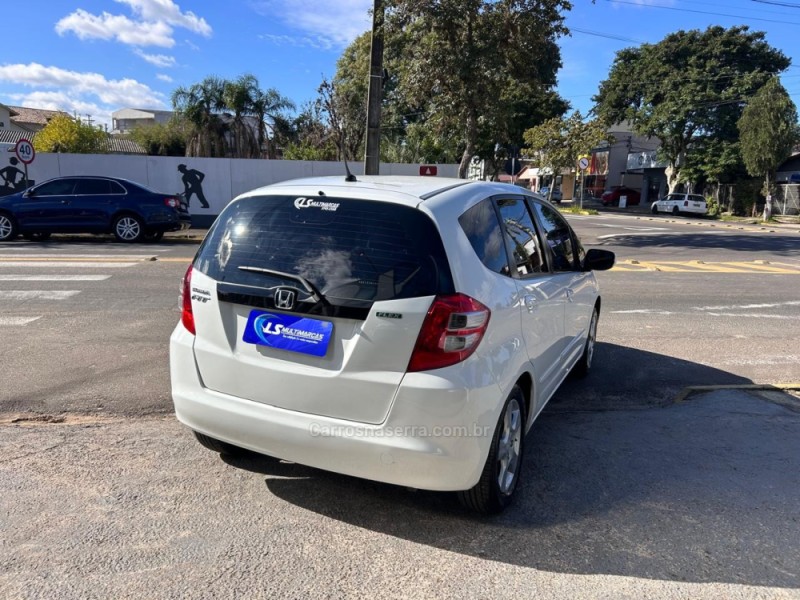 FIT 1.4 LXL 16V FLEX 4P MANUAL - 2011 - VENâNCIO AIRES