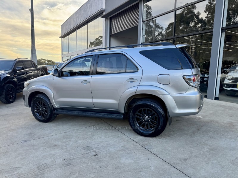 HILUX SW4 2.7 SR 4X2 16V FLEX 4P AUTOMÁTICO - 2015 - LAJEADO