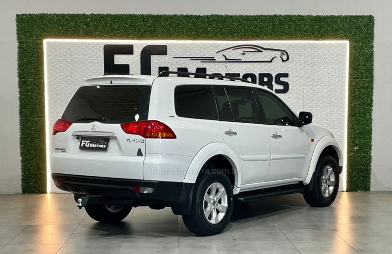 PAJERO DAKAR 3.2 4X4 16V 7 LUGARES TURBO INTERCOOLER DIESEL 4P AUTOMÁTICO - 2012 - NOVO HAMBURGO