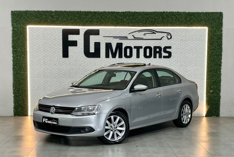 JETTA 2.0 COMFORTLINE FLEX 4P TIPTRONIC - 2013 - NOVO HAMBURGO