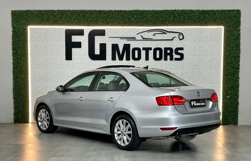JETTA 2.0 COMFORTLINE FLEX 4P TIPTRONIC - 2013 - NOVO HAMBURGO