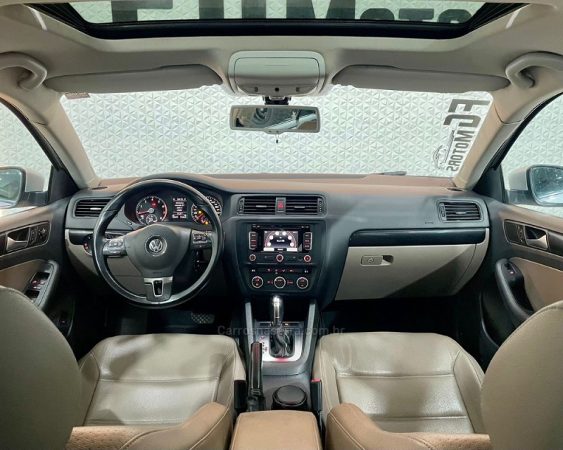 JETTA 2.0 COMFORTLINE FLEX 4P TIPTRONIC - 2013 - NOVO HAMBURGO