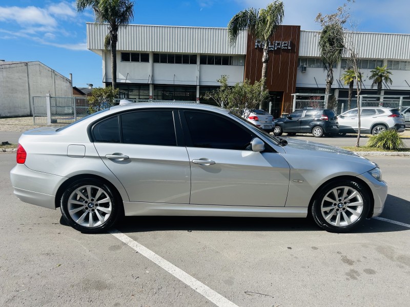320I 2.0 16V GASOLINA 4P AUTOMÁTICO - 2011 - BENTO GONçALVES