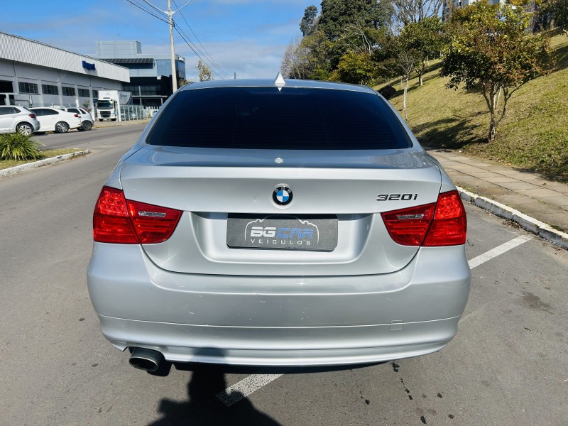 320I 2.0 16V GASOLINA 4P AUTOMÁTICO - 2011 - BENTO GONçALVES