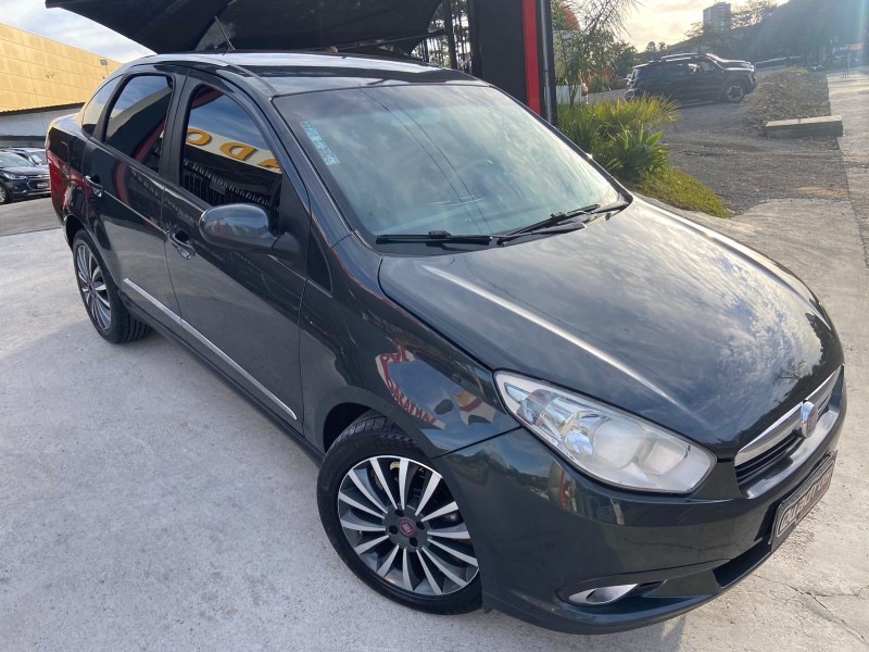 grand siena 1.4 mpi attractive 8v flex 4p manual 2013 caxias do sul