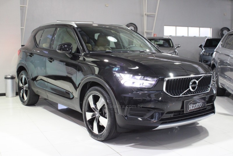 XC 40 2.0 T4 GASOLINA MOMENTUM 190CV FWD  - 2020 - CAXIAS DO SUL