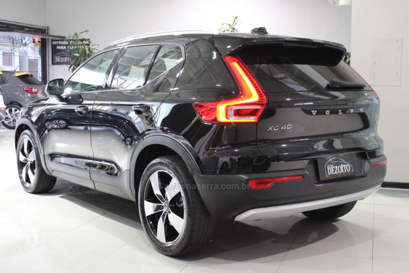 XC 40 2.0 T4 GASOLINA MOMENTUM 190CV FWD  - 2020 - CAXIAS DO SUL