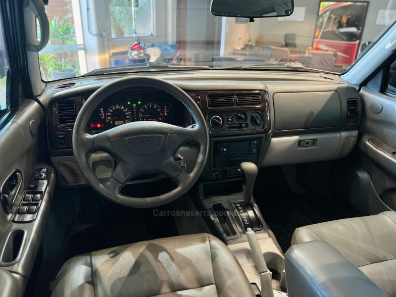 PAJERO SPORT 3.0 GLS 4X2 V6 181CV GASOLINA 4P AUTOMÁTICO - 2001 - ESTâNCIA VELHA