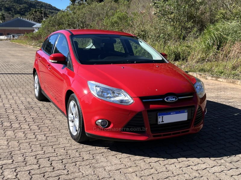 FOCUS 1.6 SE 16V FLEX 4P AUTOMÁTICO - 2014 - NOVA BASSANO