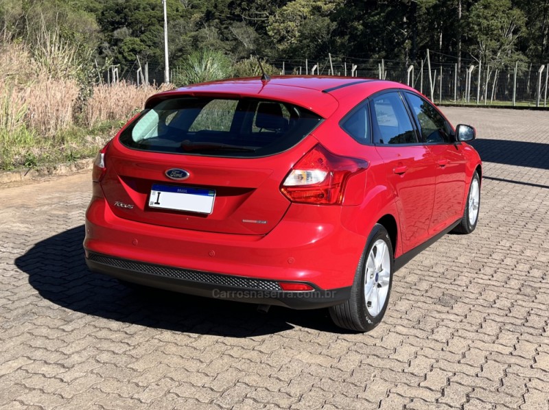 FOCUS 1.6 SE 16V FLEX 4P AUTOMÁTICO - 2014 - NOVA BASSANO