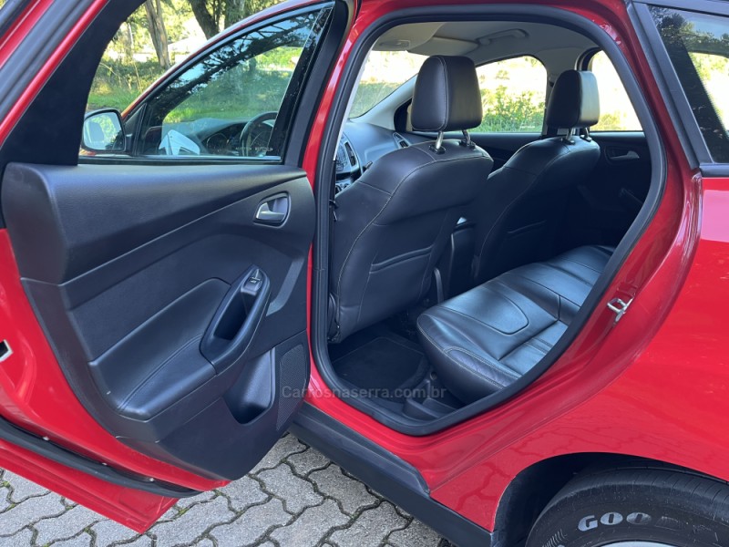 FOCUS 1.6 SE 16V FLEX 4P AUTOMÁTICO - 2014 - NOVA BASSANO