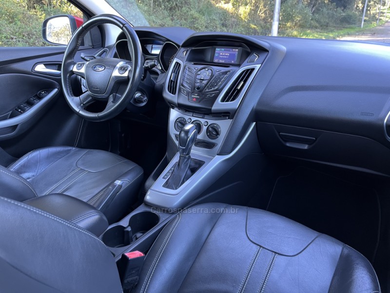 FOCUS 1.6 SE 16V FLEX 4P AUTOMÁTICO - 2014 - NOVA BASSANO