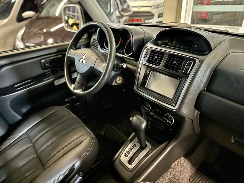 PAJERO TR4 2.0 4X4 16V 140CV FLEX 4P AUTOMÁTICO - 2013 - CAXIAS DO SUL