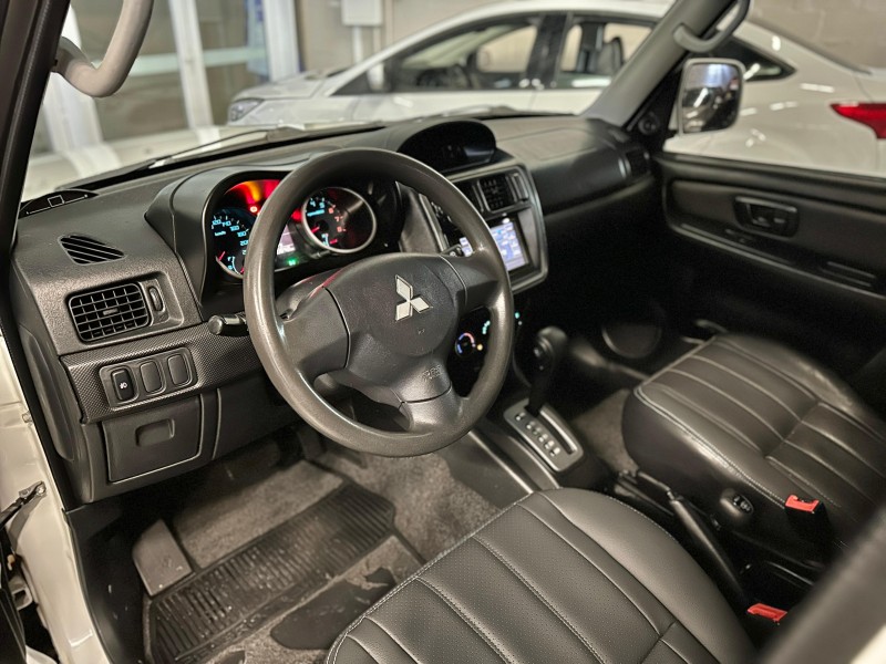 PAJERO TR4 2.0 4X4 16V 140CV FLEX 4P AUTOMÁTICO - 2013 - CAXIAS DO SUL