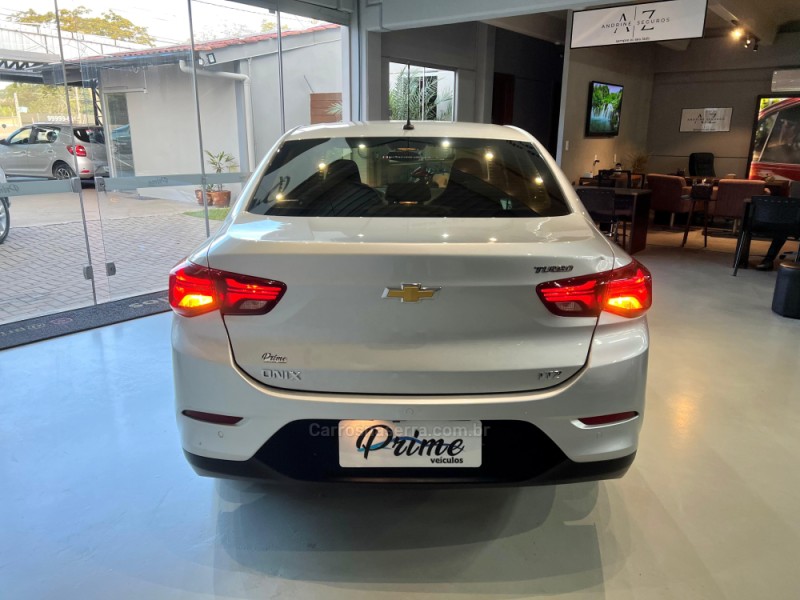 ONIX 1.0	LTZ PLUS 12V TURBO FLEX 4P AUTOMÁTICO - 2021 - ESTâNCIA VELHA