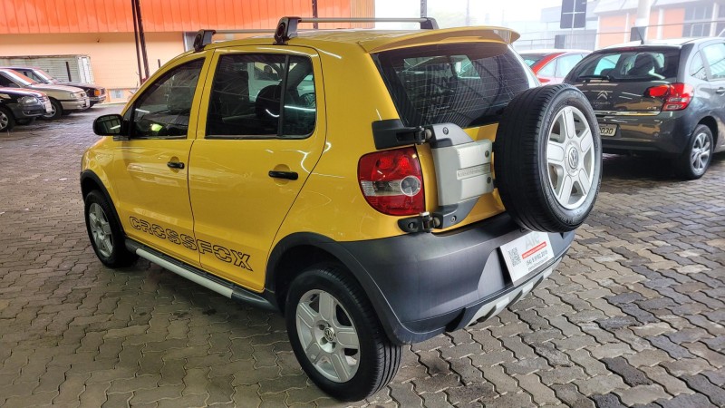 CROSSFOX 1.6 MI FLEX 8V 4P MANUAL - 2005 - GARIBALDI