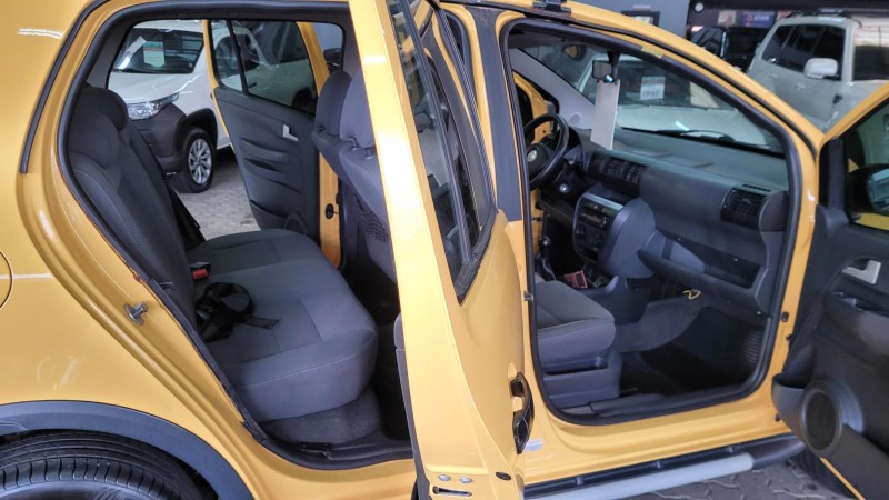 CROSSFOX 1.6 MI FLEX 8V 4P MANUAL - 2005 - GARIBALDI