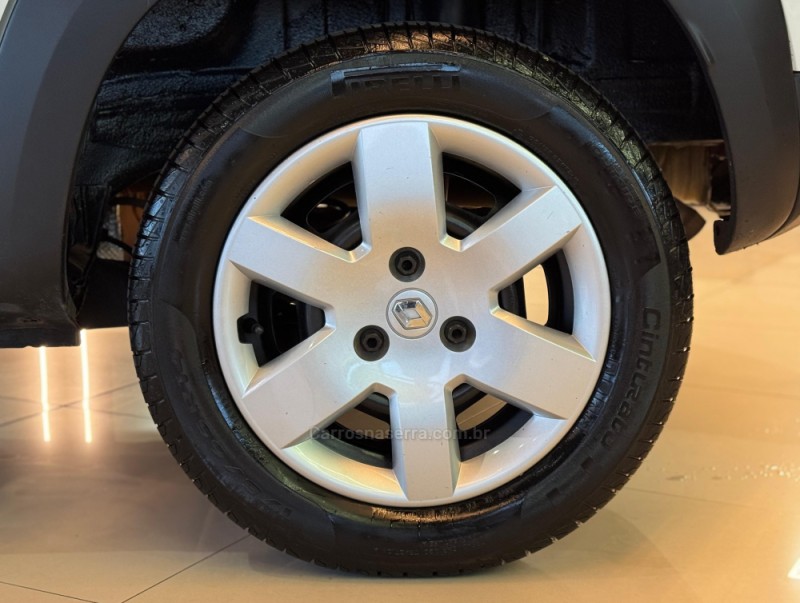 KWID 1.0 12V SCE FLEX ZEN MANUAL - 2018 - DOIS IRMãOS