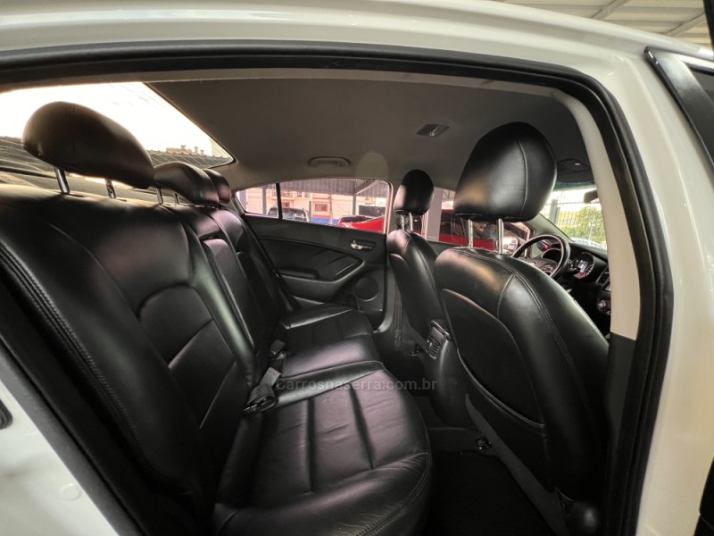 CERATO 1.6 16V SX4 FLEX 4P AUTOMÁTICO - 2018 - BOM PRINCíPIO