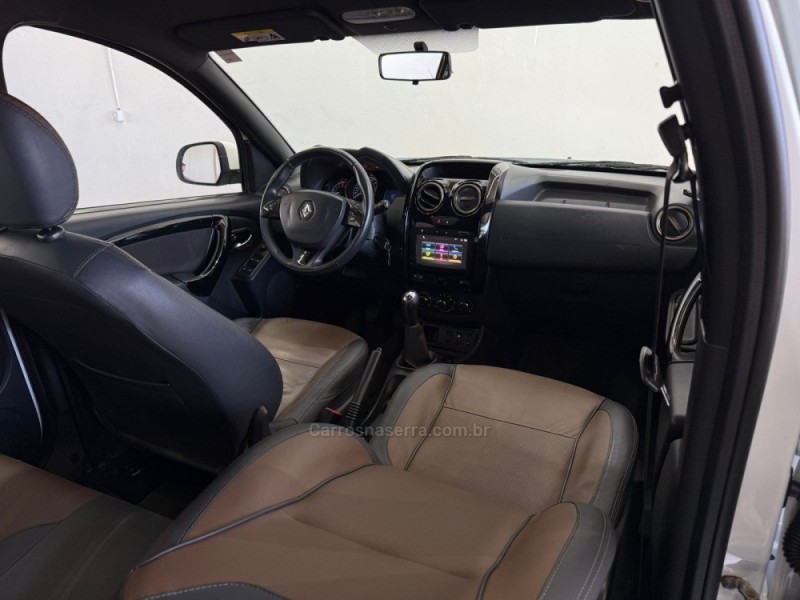 DUSTER 1.6 DYNAMIQUE 4X2 16V FLEX 4P MANUAL - 2016 - NOVO HAMBURGO