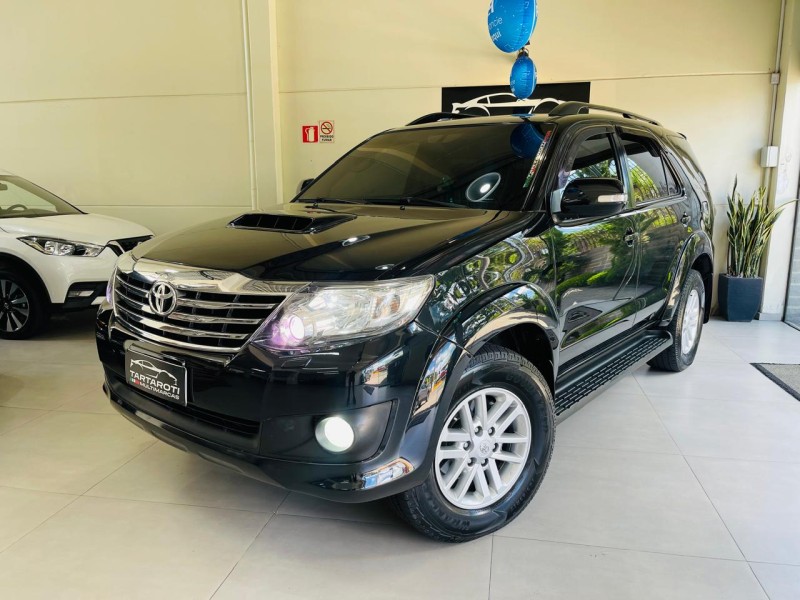 HILUX SW4 3.0 SRV 4X4 7 LUGARES 16V TURBO INTERCOOLER DIESEL 4P AUTOMÁTICO - 2012 - CAXIAS DO SUL
