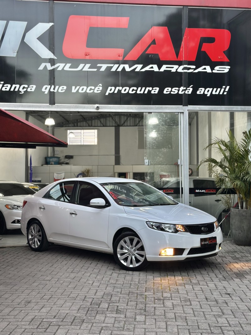 CERATO 1.6 SX3 16V FLEX 4P MANUAL - 2013 - ESTâNCIA VELHA