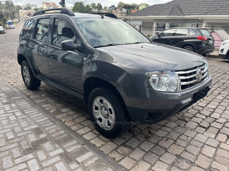 DUSTER 1.6 EXPRESSION 4X2 16V FLEX 4P MANUAL - 2015 - VERANóPOLIS