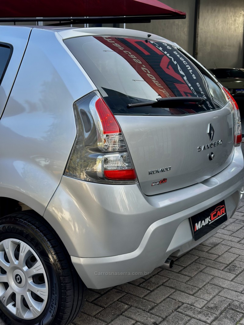 SANDERO 1.0 EXPRESSION 16V FLEX 4P MANUAL - 2014 - ESTâNCIA VELHA