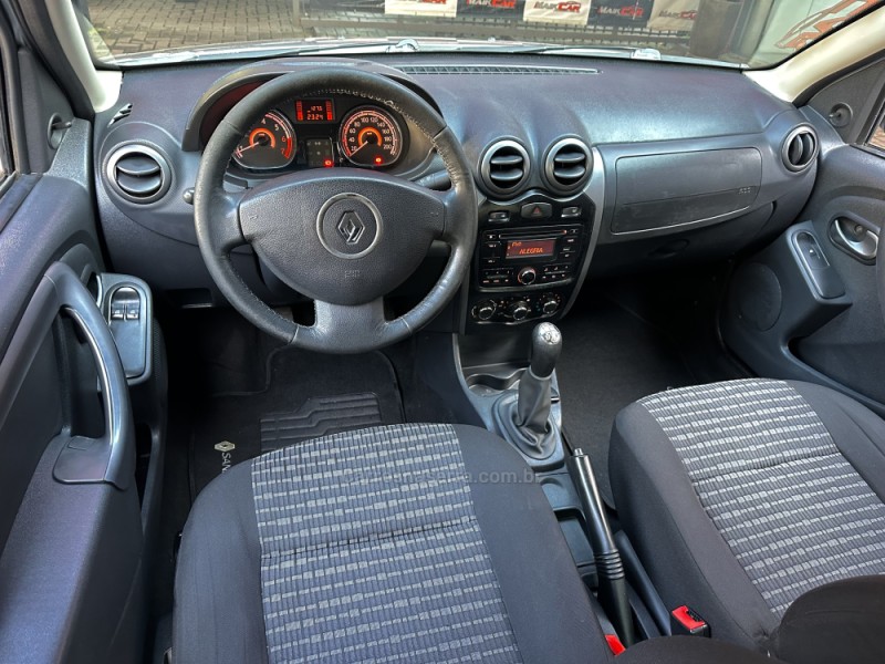 SANDERO 1.0 EXPRESSION 16V FLEX 4P MANUAL - 2014 - ESTâNCIA VELHA