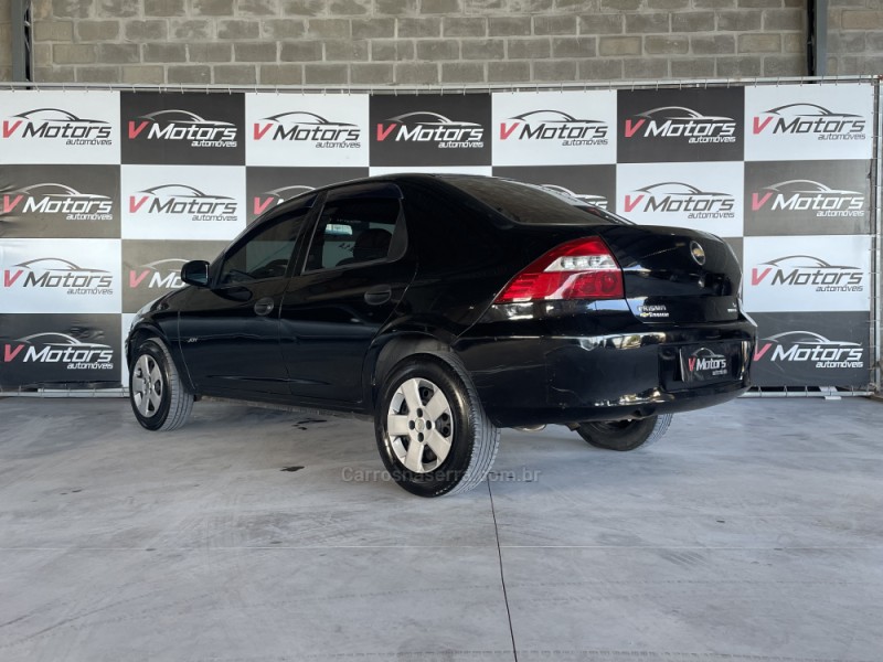PRISMA 1.4 MPFI JOY 8V FLEX 4P MANUAL - 2010 - PAROBé