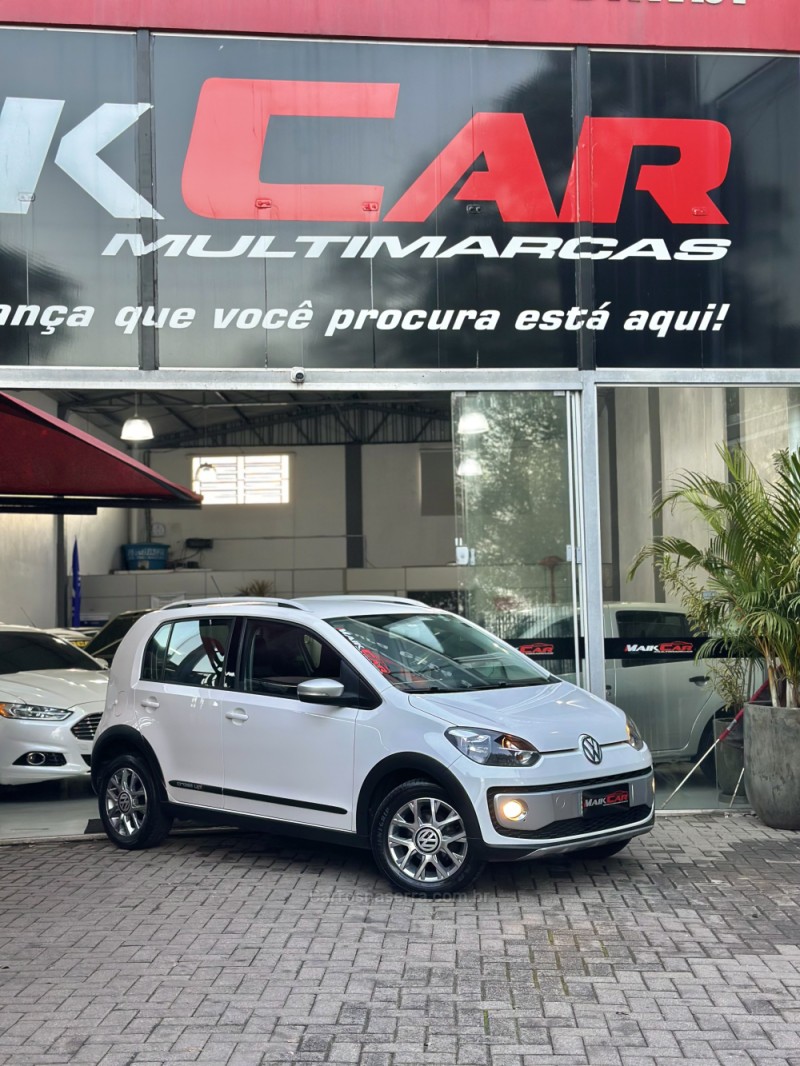 UP 1.0 CROSS T.FLEX 12V 4P MANUAL - 2015 - ESTâNCIA VELHA