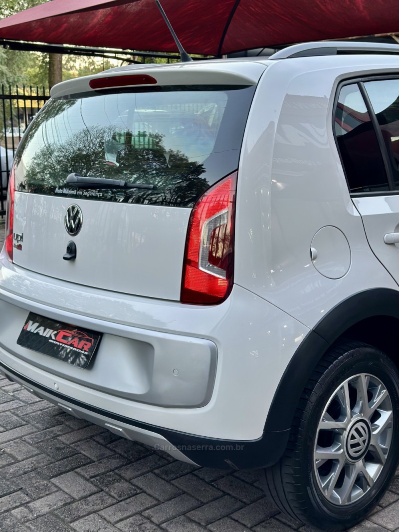 UP 1.0 CROSS T.FLEX 12V 4P MANUAL - 2015 - ESTâNCIA VELHA