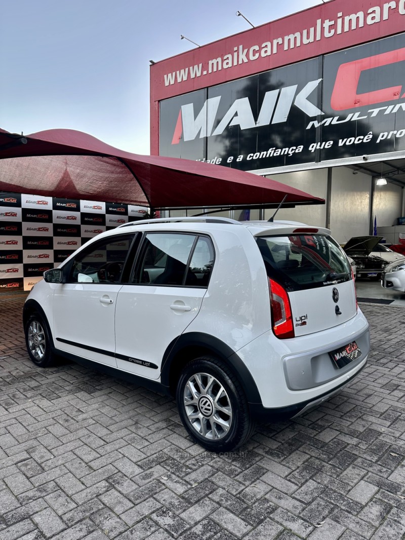 UP 1.0 CROSS T.FLEX 12V 4P MANUAL - 2015 - ESTâNCIA VELHA