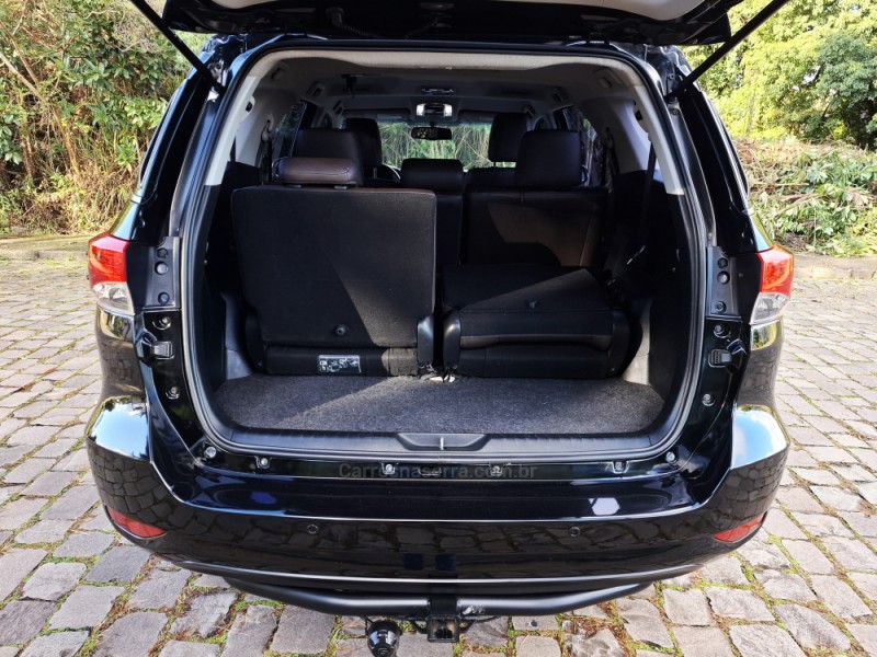 HILUX SW4 2.8 SRX 4X4 7 LUGARES 16V TURBO INTERCOOLER DIESEL 4P AUTOMÁTICO - 2018 - BENTO GONçALVES