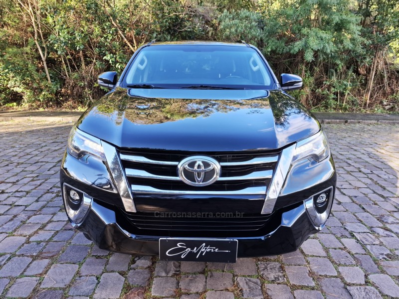HILUX SW4 2.8 SRX 4X4 7 LUGARES 16V TURBO INTERCOOLER DIESEL 4P AUTOMÁTICO - 2018 - BENTO GONçALVES