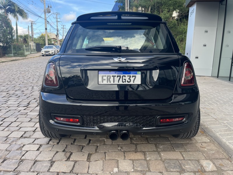 COOPER 1.6 S COUPÉ 16V TURBO GASOLINA 2P AUTOMÁTICO - 2013 - VERANóPOLIS