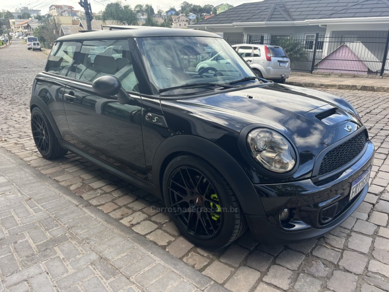 COOPER 1.6 S COUPÉ 16V TURBO GASOLINA 2P AUTOMÁTICO - 2013 - VERANóPOLIS