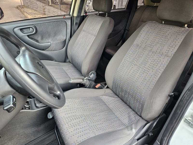 CORSA 1.4 MPFI MAXX 8V FLEX 4P MANUAL - 2011 - CAXIAS DO SUL