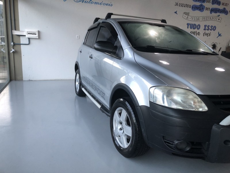 CROSSFOX 1.6 MI FLEX 8V 4P MANUAL - 2006 - VALE REAL